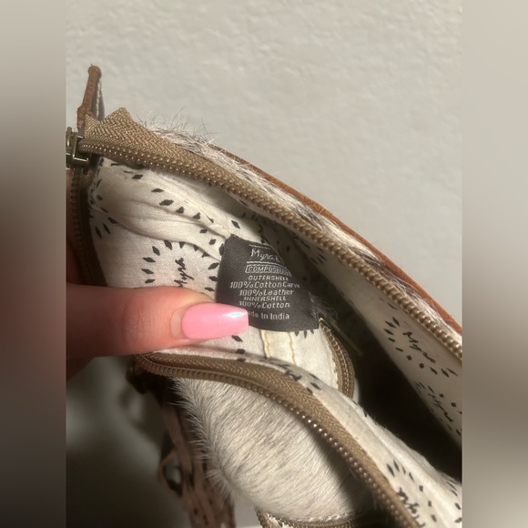 Myra leather fringe crossbody bag - Picture 7 of 7